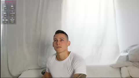 Snapshot of muscle_king_cum chatting on September 15, 1:33 pm muscle_king_cum online show from September 15, 1:33 pm