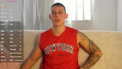 Snapshot of muscle_king_cum chatting on November 19, 1:55 pm muscle_king_cum online show from November 19, 1:55 pm