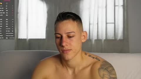 Snapshot of muscle_king_cum chatting on November 29, 1:47 pm muscle_king_cum online show from November 29, 1:47 pm