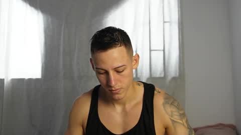 Snapshot of muscle_king_cum chatting on December 1, 2:44 pm muscle_king_cum online show from December 1, 2:44 pm