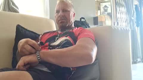 muscledaddy69s online show from December 2, 11:04 am