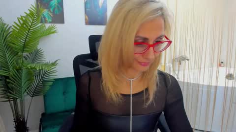 Diana online show from February 12, 6:19 pm