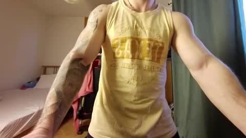 Snapshot of muslejoker chatting on March 2, 2:00 pm musle joker online show from March 2, 2:00 pm