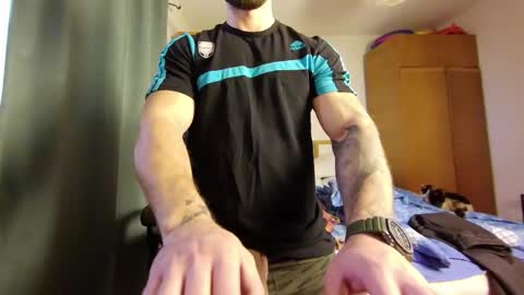 Snapshot of muslejoker chatting on October 6, 6:44 am musle joker online show from October 6, 6:44 am