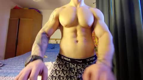 Snapshot of muslejoker chatting on October 25, 8:33 am musle joker online show from October 25, 8:33 am