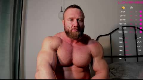 Snapshot of musscle_king chatting on March 12, 4:35 pm Artemius online show from March 12, 4:35 pm