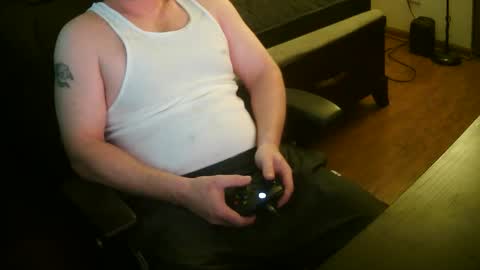 mustenjoyhead79 online show from October 28, 8:00 pm