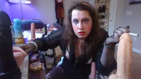 Snapshot of mxsissycharlotte chatting on February 11, 9:03 pm Mx Charlotte online show from February 11, 9:03 pm