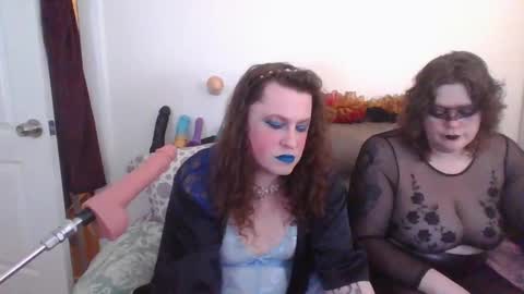 Snapshot of mxsissycharlotte chatting on September 28, 11:10 pm Mx Charlotte online show from September 28, 11:10 pm