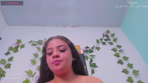 Snapshot of mxsshoney chatting on November 7, 9:09 am Sara IG online show from November 7, 9:09 am