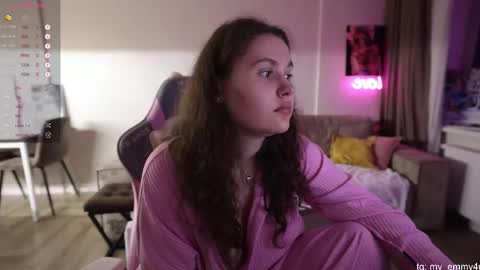 Emmy online show from September 20, 6:53 pm