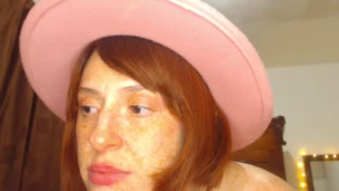 Snapshot of my_kind_of_love chatting on December 6, 11:00 am sara i know you love me xoxox online show from December 6, 11:00 am