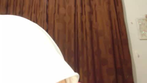 Snapshot of my_kind_of_love chatting on December 16, 8:30 am sara i know you love me xoxox online show from December 16, 8:30 am