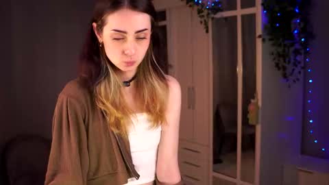 Molly online show from October 10, 8:30 pm