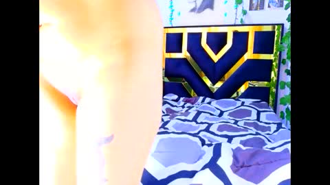 miagosling  NTMU  Dont forget follow me  online show from September 23, 1:36 pm