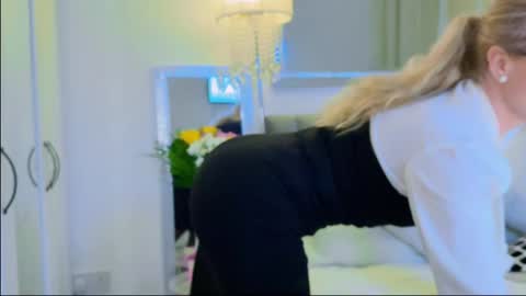 Mya-be Yours P online show from February 14, 9:43 pm