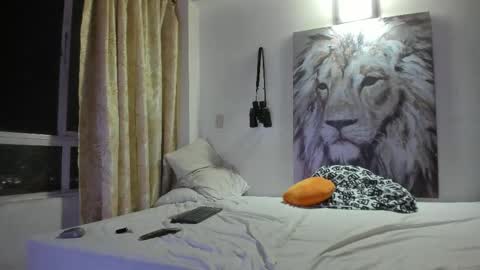 Snapshot of mybmx chatting on November 16, 3:01 am JUAN TORRES CREATURE online show from November 16, 3:01 am