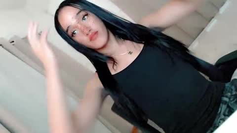 Snapshot of mykaliciousness chatting on October 2, 11:17 am mykaliciousness online show from October 2, 11:17 am