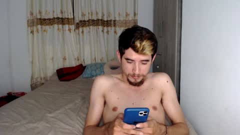 Snapshot of myke_xxx chatting on December 28, 12:26 am mike online show from December 28, 12:26 am