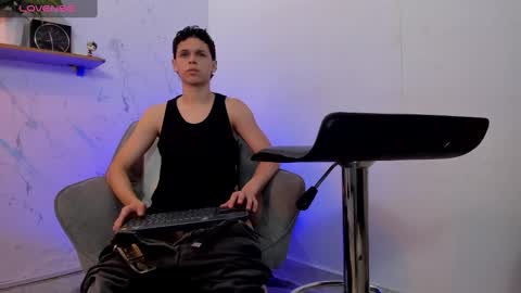 Snapshot of mykelcano chatting on October 8, 3:53 pm Mykel online show from October 8, 3:53 pm