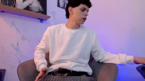 Snapshot of mykelcano chatting on October 12, 2:05 pm Mykel online show from October 12, 2:05 pm