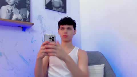 Snapshot of mykelcano chatting on October 15, 3:01 pm Mykel online show from October 15, 3:01 pm