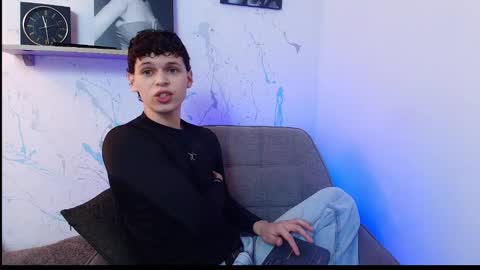 Snapshot of mykelcano chatting on November 20, 1:55 pm Mykel online show from November 20, 1:55 pm