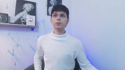 Snapshot of mykelcano chatting on December 1, 5:29 pm Mykel online show from December 1, 5:29 pm