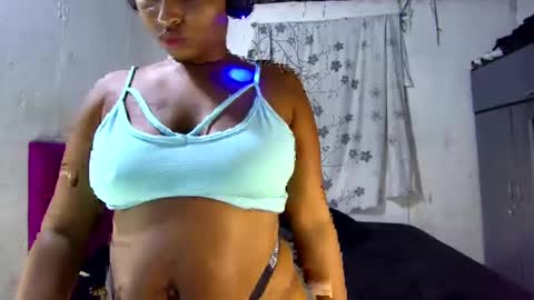 myle online show from February 10, 1:35 am