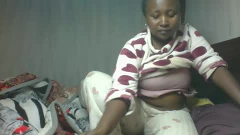 Snapshot of mylindasweet chatting on December 22, 5:59 am linda online show from December 22, 5:59 am