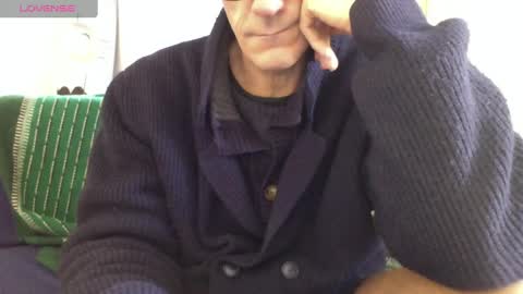 Bi sexy guy lovense hush is on private is open or password show tip if you like. online show from February 21, 12:28 pm