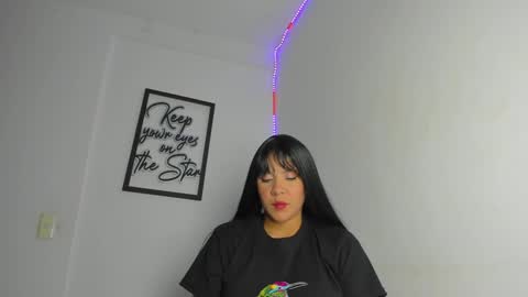 Snapshot of mysteyes chatting on January 9, 3:15 am Elena online show from January 9, 3:15 am