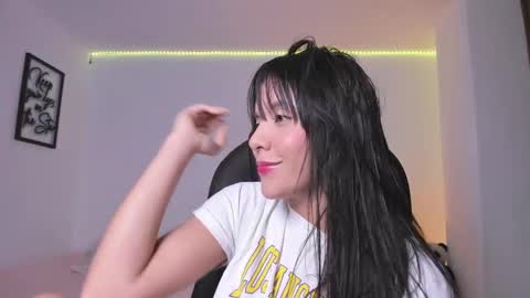 Snapshot of mysteyes chatting on September 19, 9:15 pm Elena online show from September 19, 9:15 pm