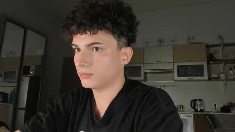 Snapshot of mystic_evan chatting on September 12, 11:15 pm Evan Brown online show from September 12, 11:15 pm