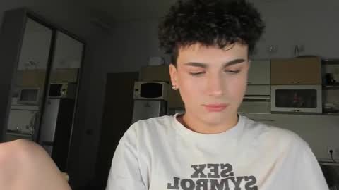 Snapshot of mystic_evan chatting on September 17, 12:18 pm Evan Brown online show from September 17, 12:18 pm