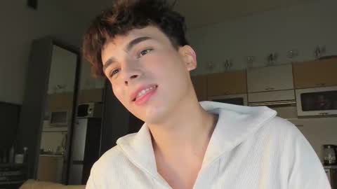 Snapshot of mystic_evan chatting on September 18, 2:08 pm Evan Brown online show from September 18, 2:08 pm