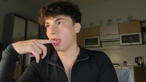 Snapshot of mystic_evan chatting on October 6, 2:14 pm Evan Brown online show from October 6, 2:14 pm