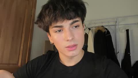 Snapshot of mystic_evan chatting on October 16, 9:05 pm Evan Brown online show from October 16, 9:05 pm