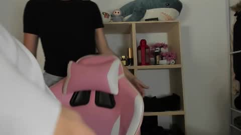 Snapshot of mystic_evan chatting on October 28, 11:51 pm Evan Brown online show from October 28, 11:51 pm