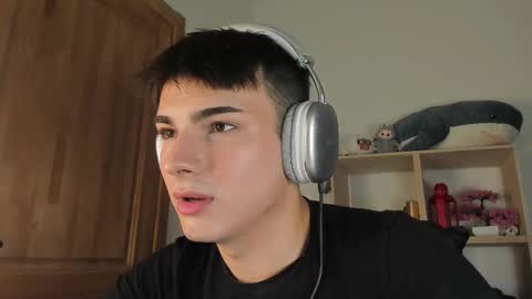 Snapshot of mystic_evan chatting on November 4, 8:30 pm Evan Brown online show from November 4, 8:30 pm