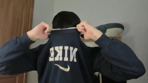 Snapshot of mystic_evan chatting on November 11, 11:27 pm Evan Brown online show from November 11, 11:27 pm