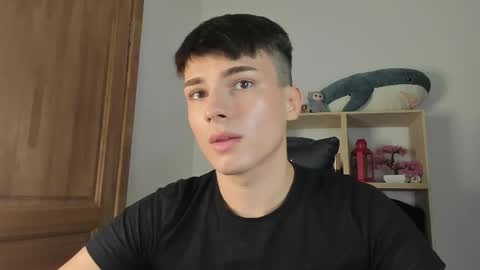 Snapshot of mystic_evan chatting on November 12, 3:12 pm Evan Brown online show from November 12, 3:12 pm