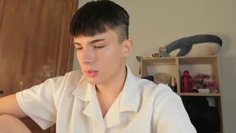 Snapshot of mystic_evan chatting on November 18, 9:36 am Evan Brown online show from November 18, 9:36 am