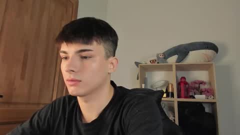 Snapshot of mystic_evan chatting on November 20, 11:43 am Evan Brown online show from November 20, 11:43 am