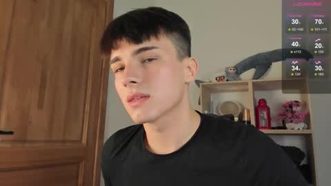 Snapshot of mystic_evan chatting on November 22, 4:50 pm Evan Brown online show from November 22, 4:50 pm