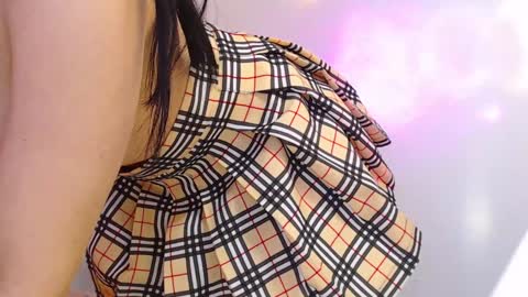 Snapshot of naamah_b chatting on January 23, 5:31 pm naamah_b online show from January 23, 5:31 pm