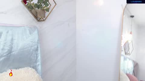 Snapshot of naamah_b chatting on March 12, 6:11 pm naamah_b online show from March 12, 6:11 pm