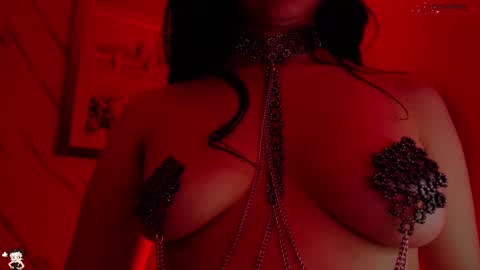 Snapshot of naamah_b chatting on October 7, 1:25 am naamah_b online show from October 7, 1:25 am