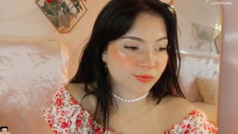 Snapshot of naamah_b chatting on November 4, 2:05 pm naamah_b online show from November 4, 2:05 pm