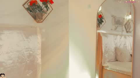 Snapshot of naamah_b chatting on November 10, 2:05 pm naamah_b online show from November 10, 2:05 pm